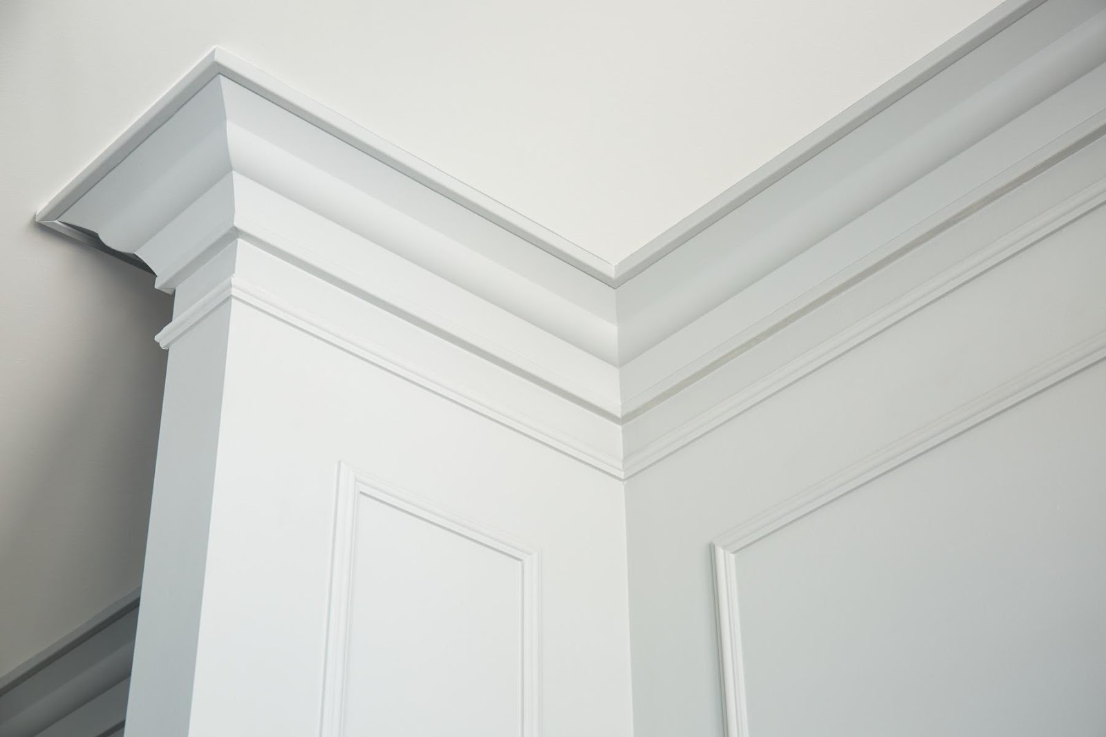 crown moulding ideas for living room